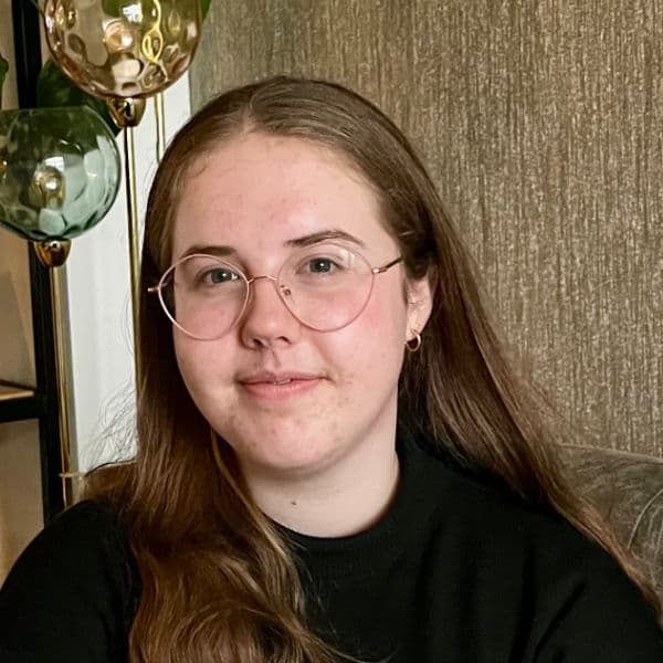 Jasmijn Everaerts, Administratief medewerker bij Glanum Diagnostics